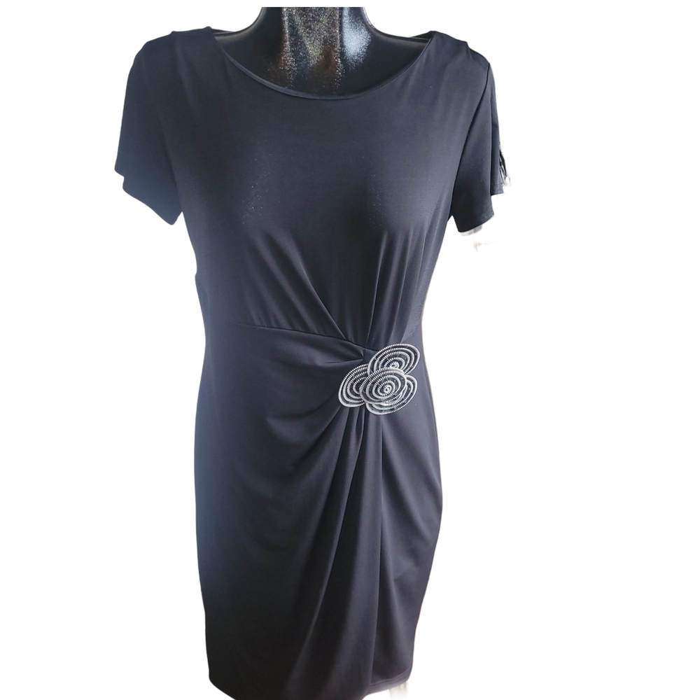 Lindor Black Sheath Dress with Spiral Zipper Detailed Side M